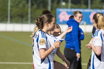 Bild 49 - wBJ Lotto Pokal Finale  Eimsbuetteler TV - Hamburger SV : Ergebnis: 0:3